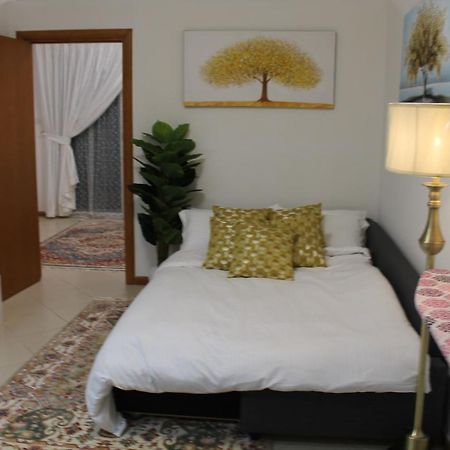 Newly Furnished Cozy 1 Bedroom Apartment Close To Jbr Beach And Metro ドバイ エクステリア 写真