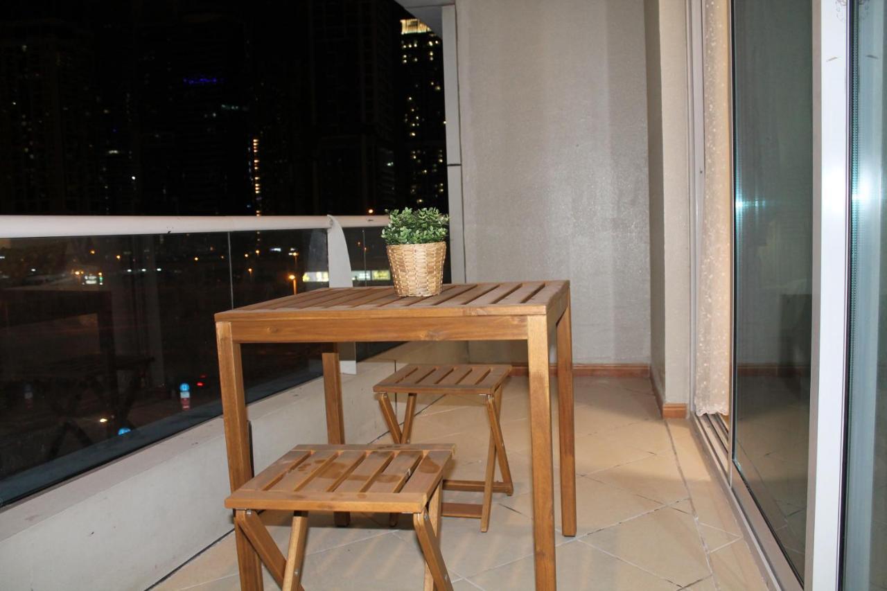 Newly Furnished Cozy 1 Bedroom Apartment Close To Jbr Beach And Metro ドバイ エクステリア 写真
