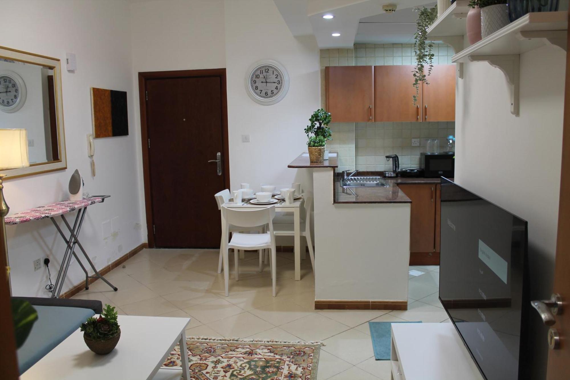 Newly Furnished Cozy 1 Bedroom Apartment Close To Jbr Beach And Metro ドバイ エクステリア 写真
