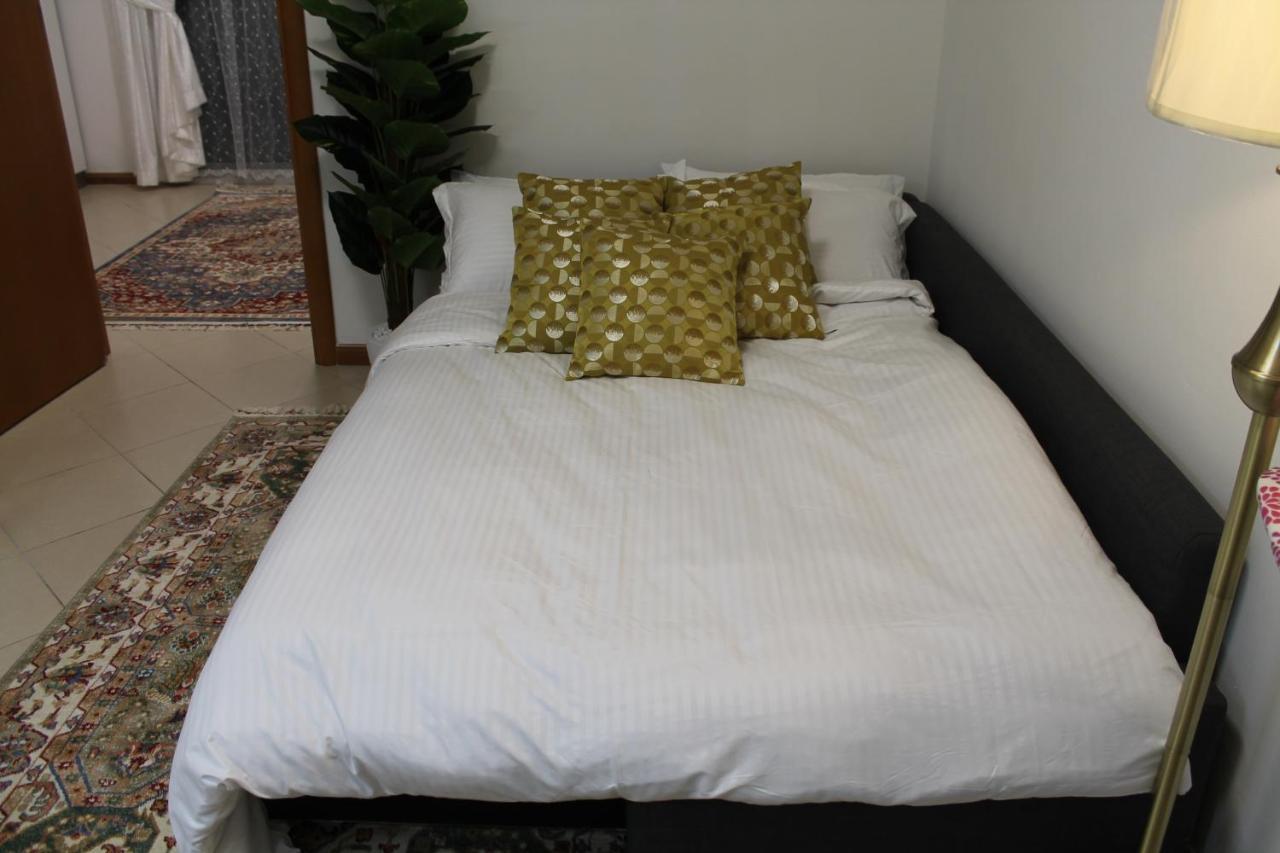 Newly Furnished Cozy 1 Bedroom Apartment Close To Jbr Beach And Metro ドバイ エクステリア 写真